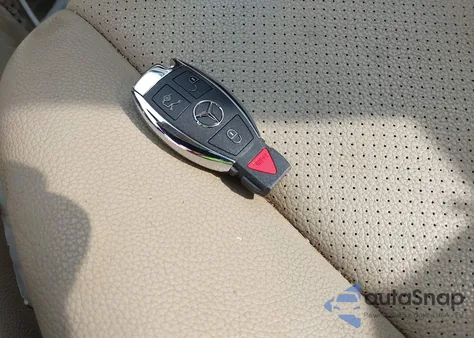 2010 Mercedes-Benz Glk 350 4Matic из США, поврежденный, VIN WDCGG8HB0AF464722